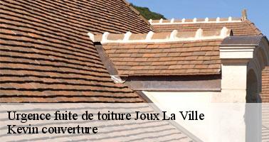 L’intervention d’urgence pour fuite de toit avec Kevin couverture : La remise en état de vos zingueries