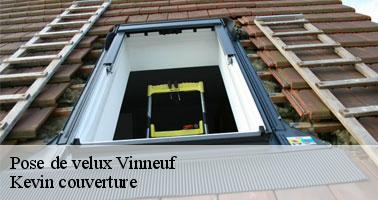 Qui peut effectuer les travaux de mise en place des fenêtres de toit à Vinneuf?